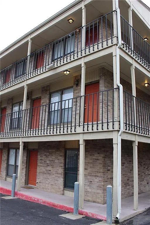 Building Photo - 3000 Guadalupe St #307