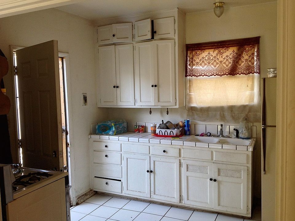2nd image of 212 Minner Ave #A
