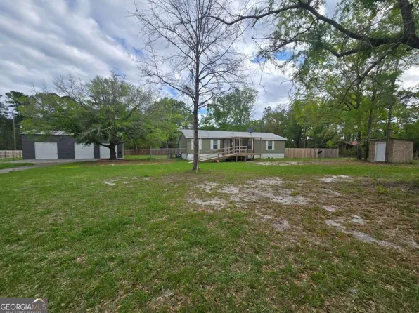 688 Linden Bluff Rd, Jesup, GA 31545
