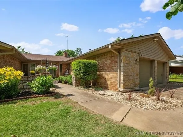 1734 E 56th St, Tulsa, OK 74105