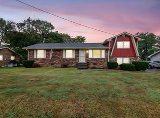 111 Grapevine Rd, Hendersonville, TN 37075