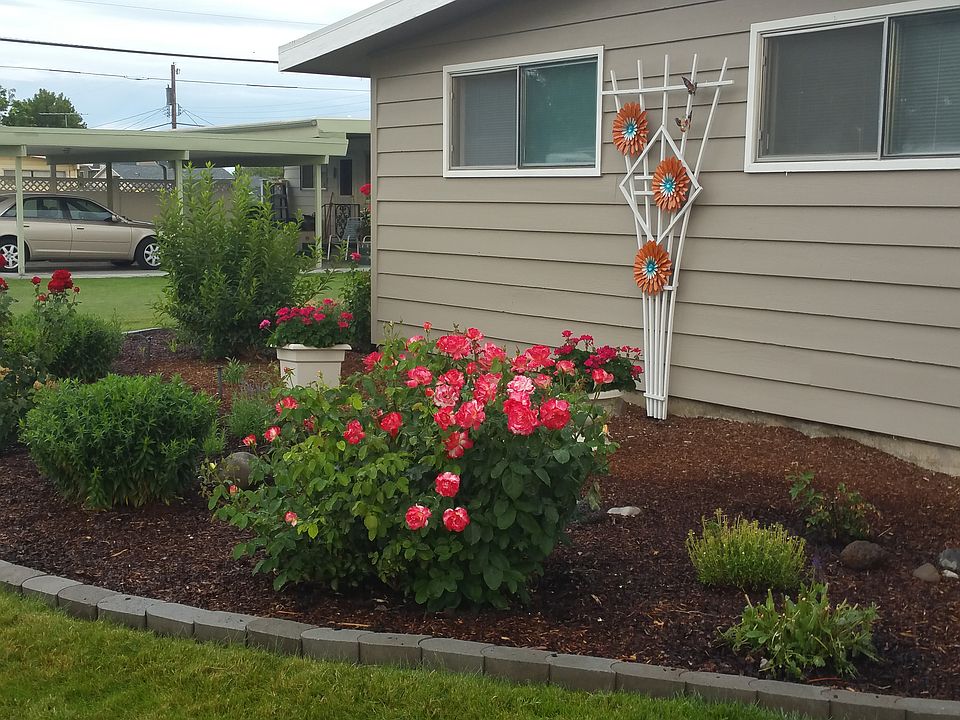 1st image of 2066 S Belair Dr