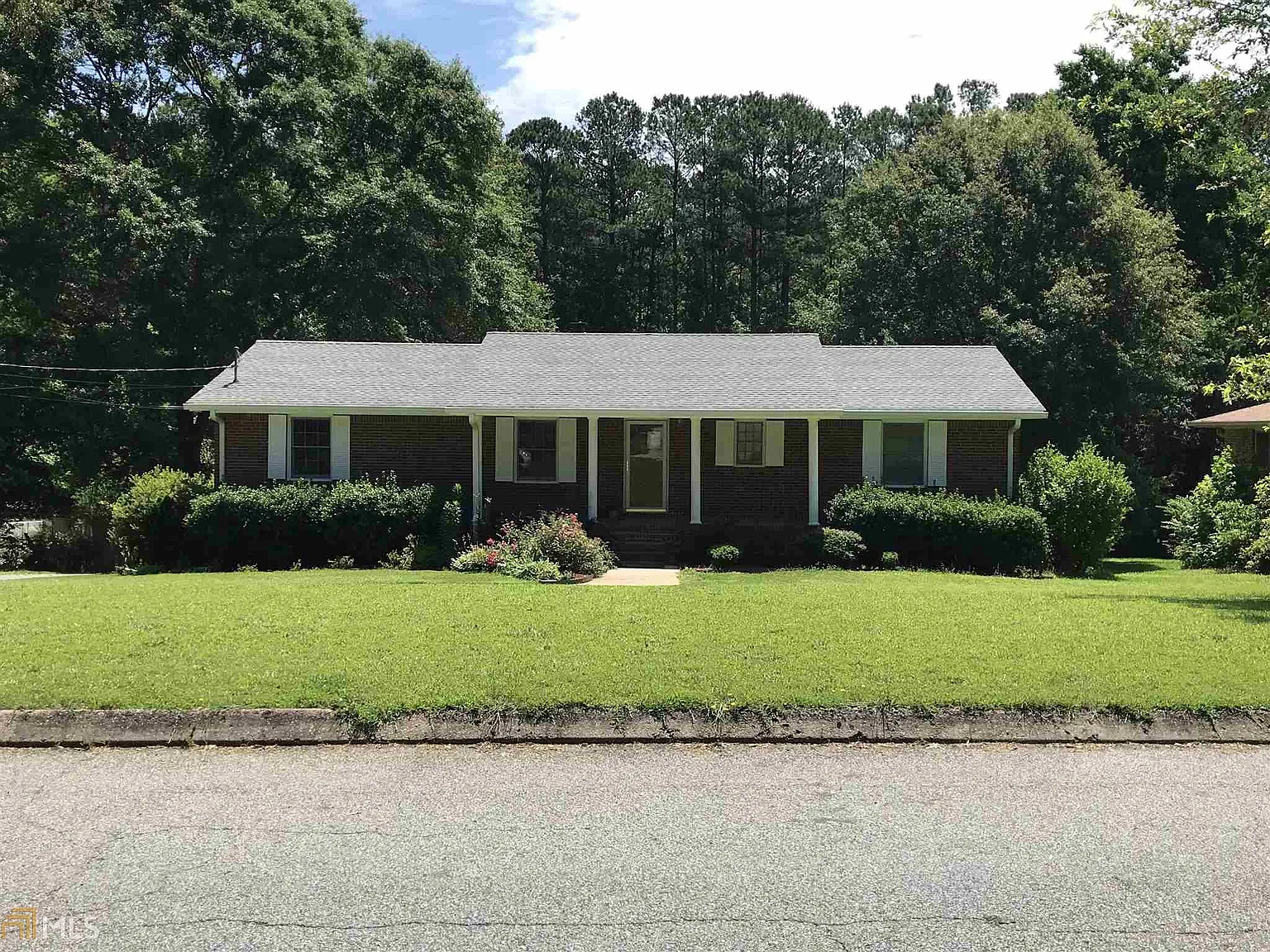 112 Forestwood Dr photo 1