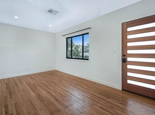 656 Ozone St, Santa Monica, CA 90405
