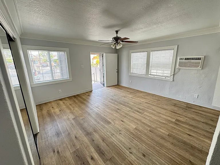 1234 Rolland Curtis Pl — Photo 9