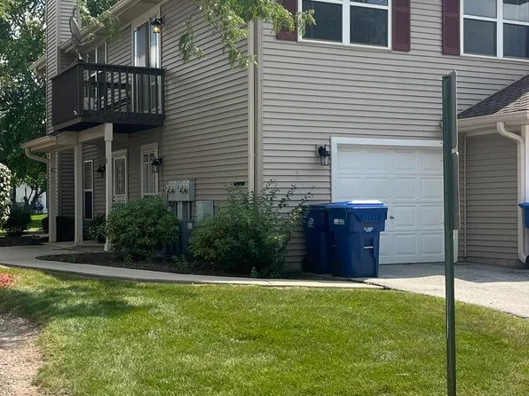 12221 Fairway Cir Unit D, Blue Island, IL 60406