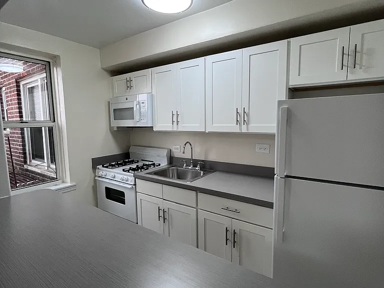 1483 Shore Pkwy #4E — Photo 4