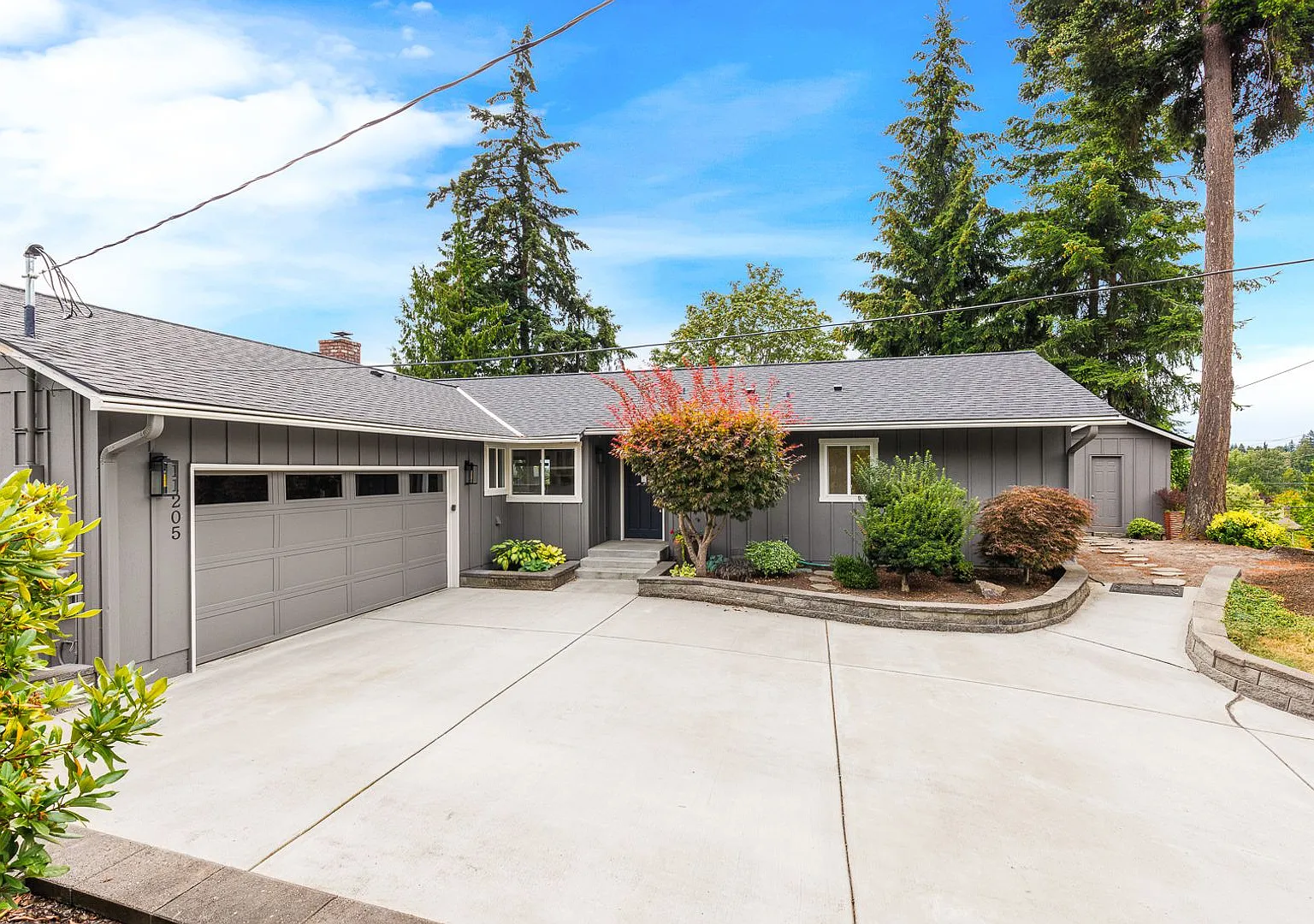 VIEWS - 2 Bedroom Home in Kirkland Highlands — Photo 1