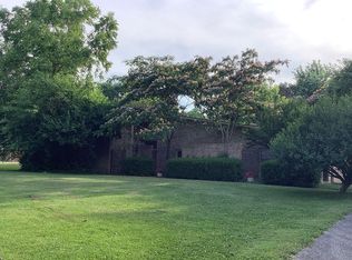 3087 N Cleveland Rd, Lexington, KY 40516