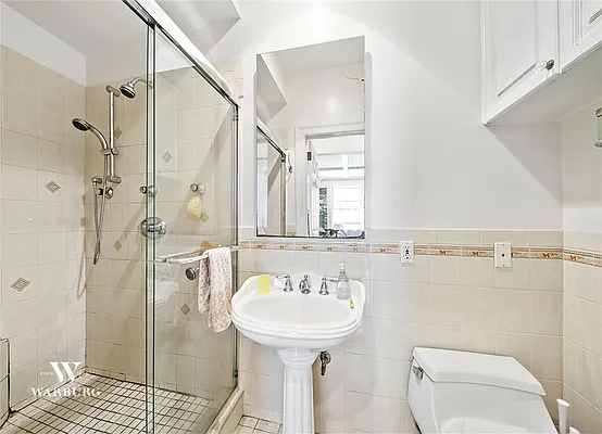 Rented by Warburg | media 14