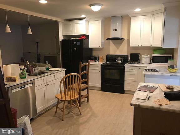 2nd image of 8910 Centerway Rd