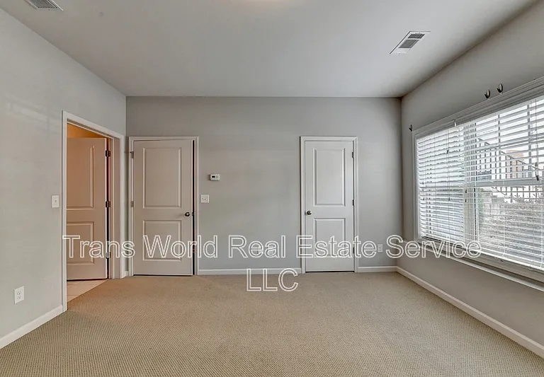 4648 Pine St SE — Photo 42