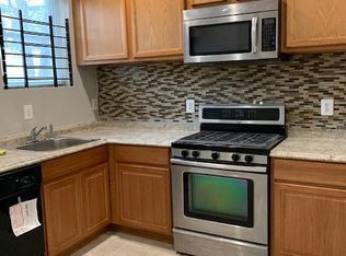 145 Collins Ave S, Baltimore, MD 21229