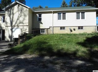 11520 S Jackson Rd, Cement City, MI 49233