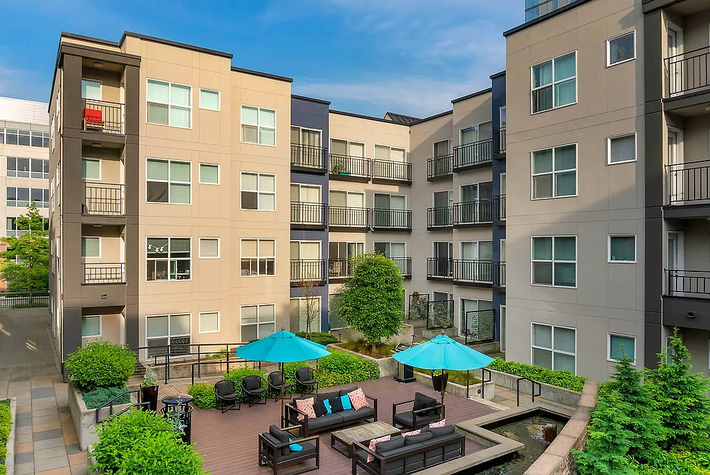 Ellington at Bellevue — Photo 4