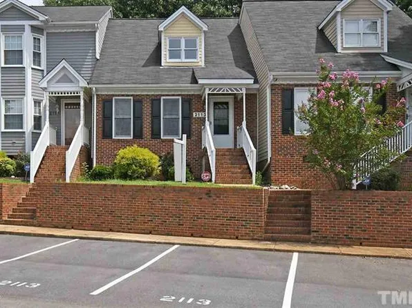 2113 Trailridge Ct, Raleigh, NC 27603