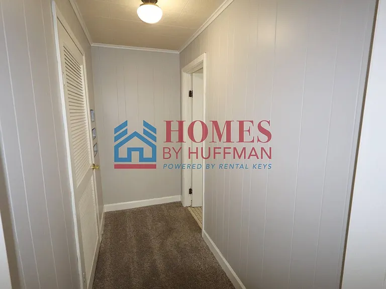 1219 Harriet St — Photo 11