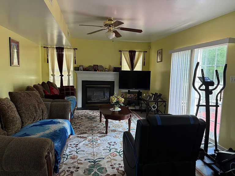 5425 Van Ave — Photo 8