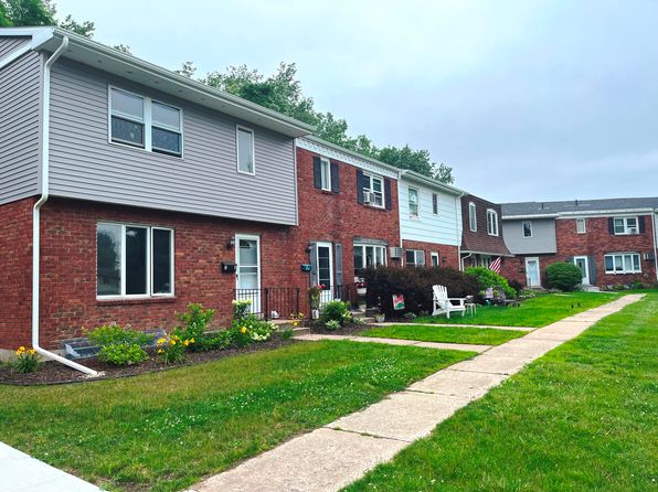 3 Sandra Ave
