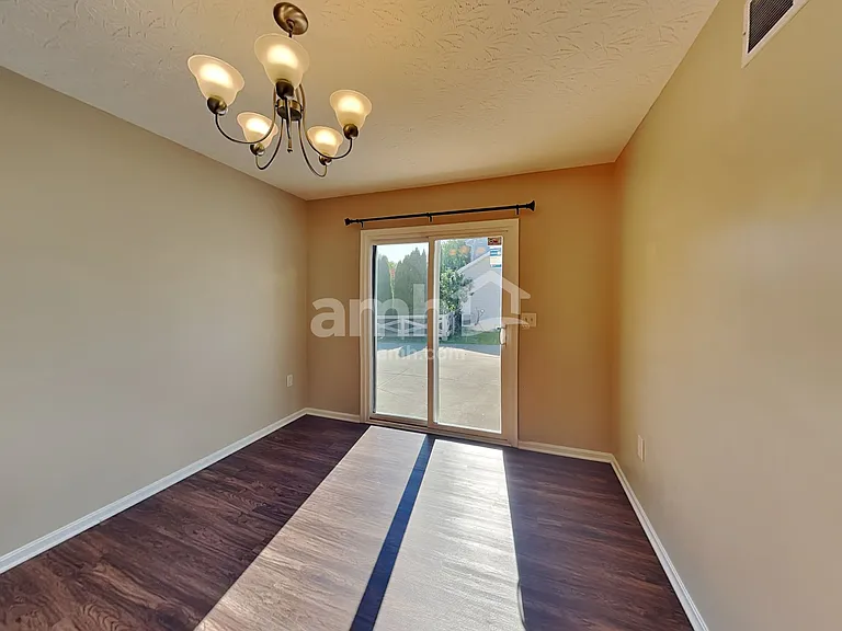 1166 Linford Cir — Photo 4