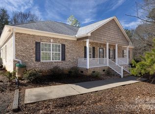 5029 Wendover Ln, Catawba, SC 29704