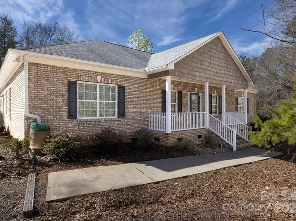 5029 Wendover Ln, Catawba, SC 29704