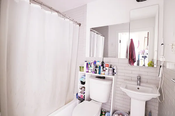 Rented by City Connections Realty | media 17