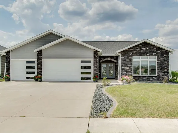 5419 43rd St S, Fargo, ND 58104