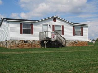 4540 Phoenix Dr, Newton, NC 28658