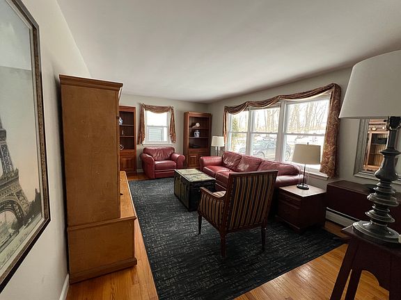 3rd image of 349 Fowler Rd