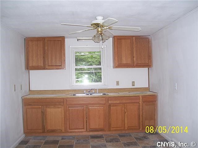 2nd image of 55 Maple Avenue Ext