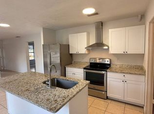704-706 Pineville Ln, Lakeland, FL 33810