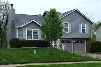 2nd image of 2028 NE Peters Dr