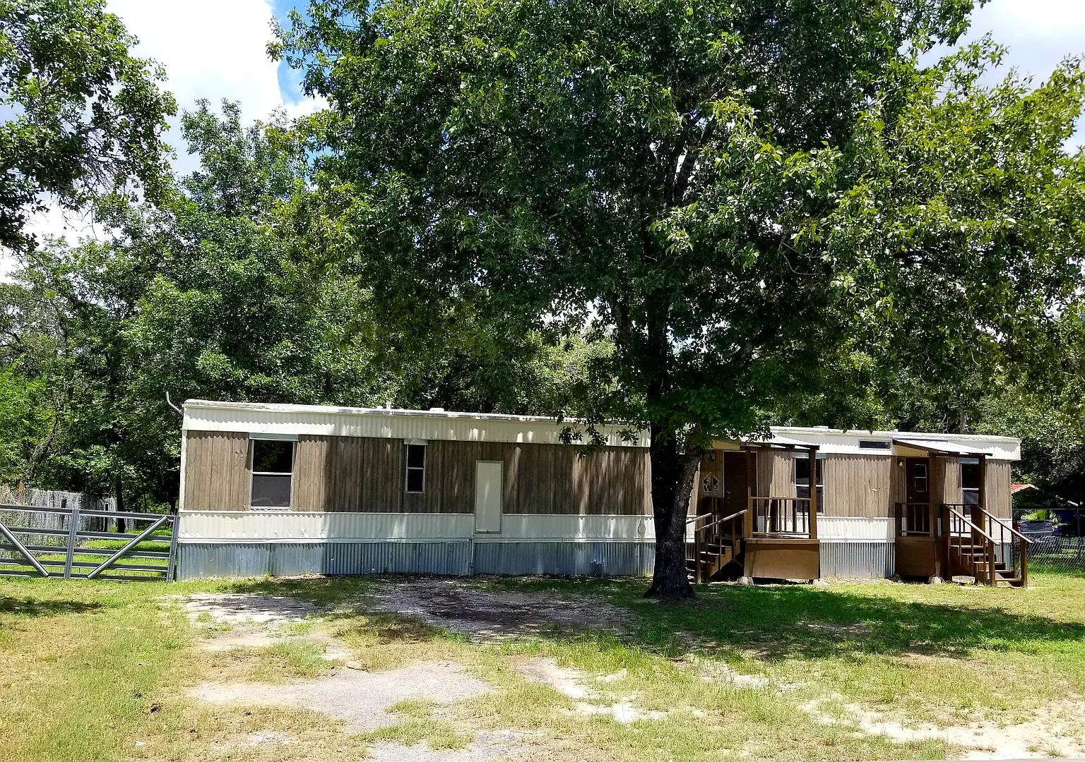 3/2 mobile home in Elmendorf, TX — Photo 1