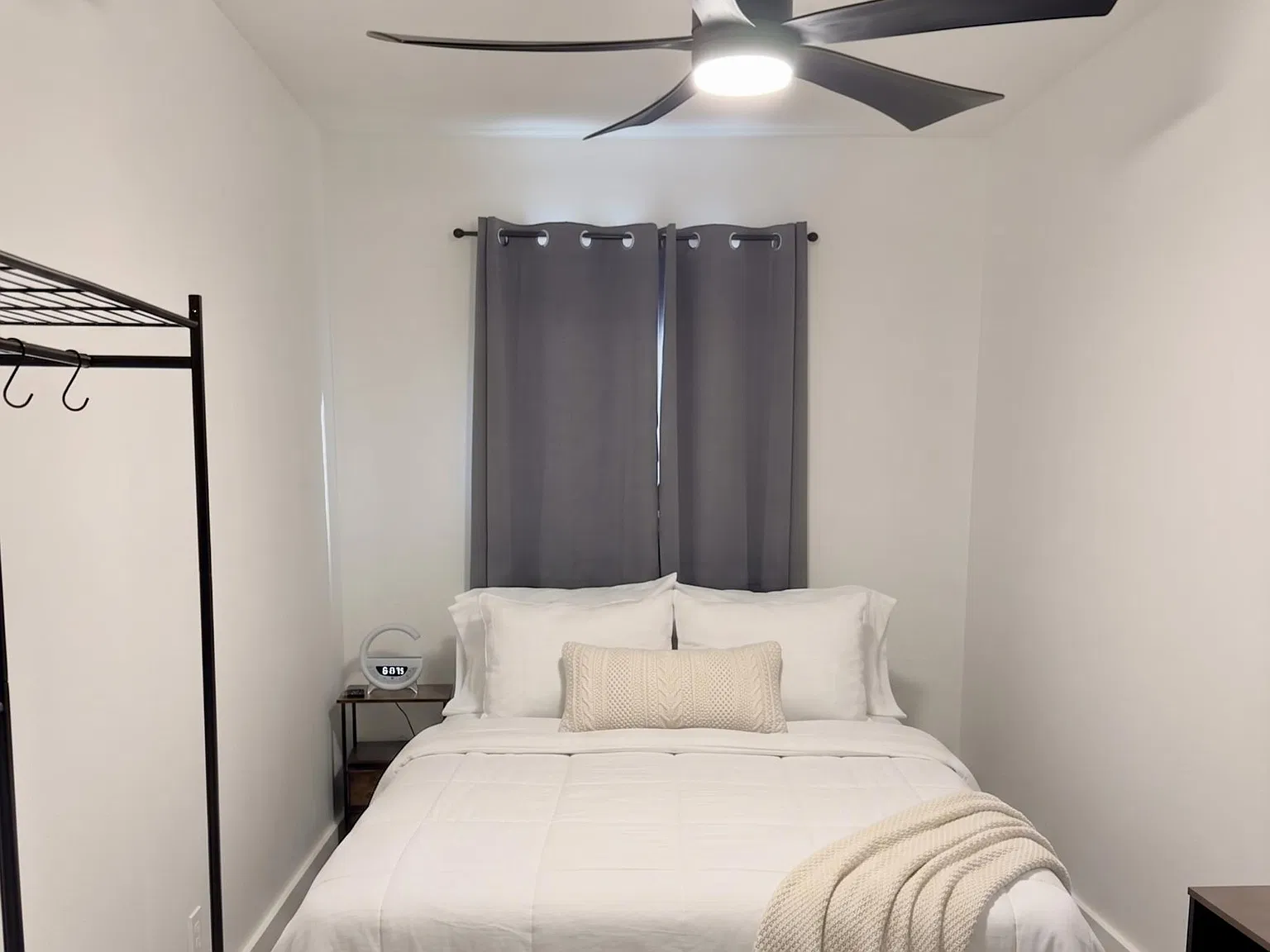 4 bed, 2.0 bath, 1700 sqft, $728 — Photo 2