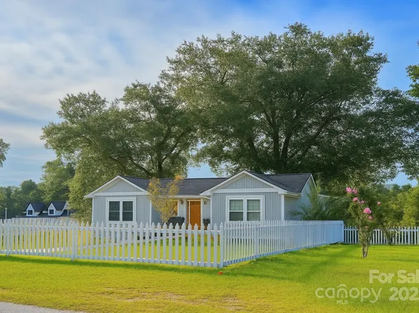 1073 Jones Rd, Kershaw, SC 29067