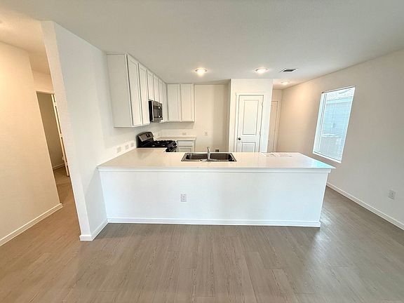 5th image of 14915 Mudstone Pl