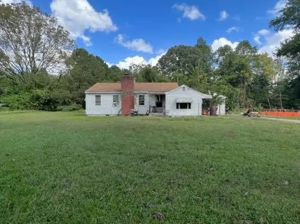 1124 Lindale Dr, Chesapeake, VA 23320