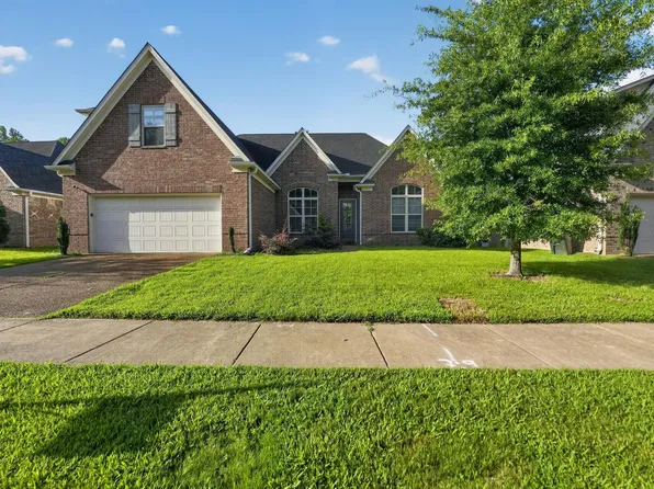 7931 Country Lake Dr, Bartlett, TN 38133