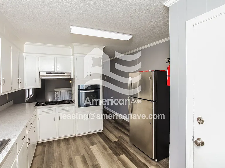 4784_007_wm_-_kitchen_13466813.jpg