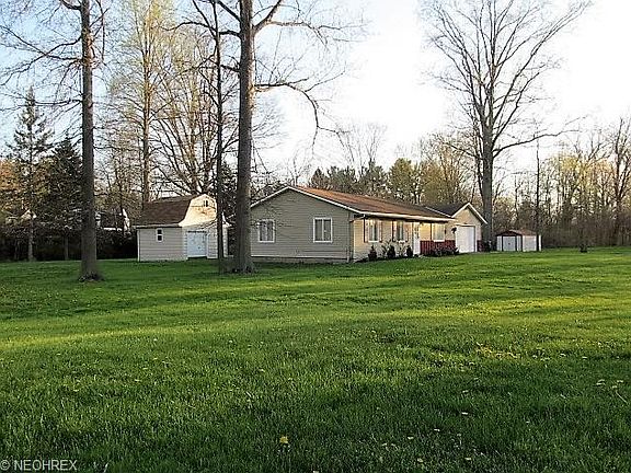 5th image of 41781 Ethel Dr