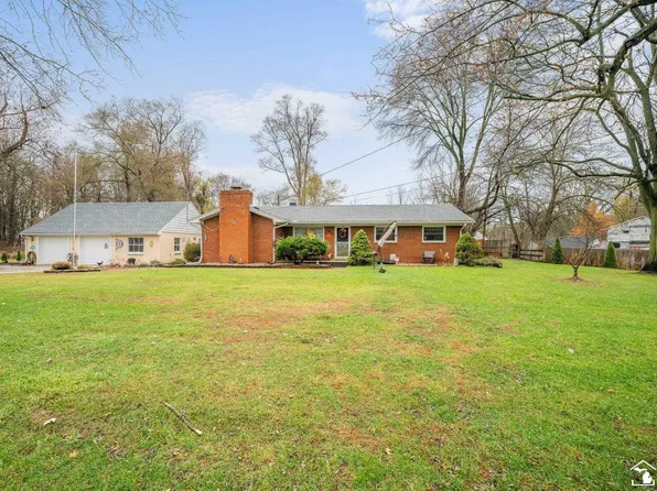 4130 Hill Dr, Lambertville, MI 48144