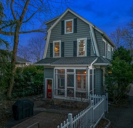 3rd image of 133 Buckingham Rd