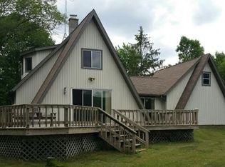 N9292 Oakwood Ln, Neshkoro, WI 54960
