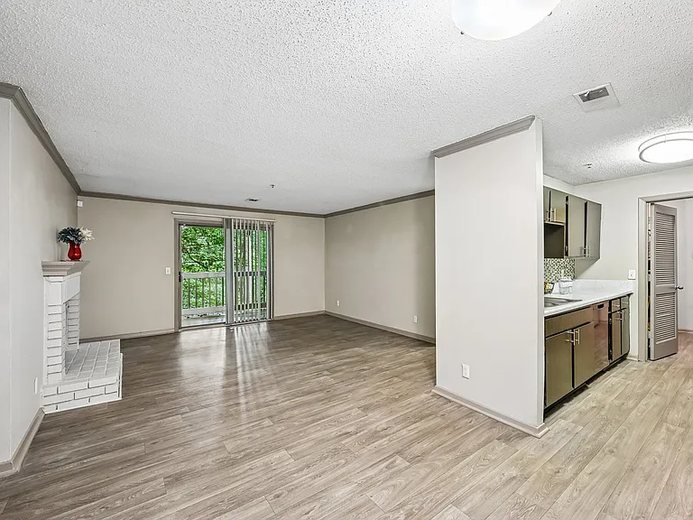 Forest Glen — Photo 14