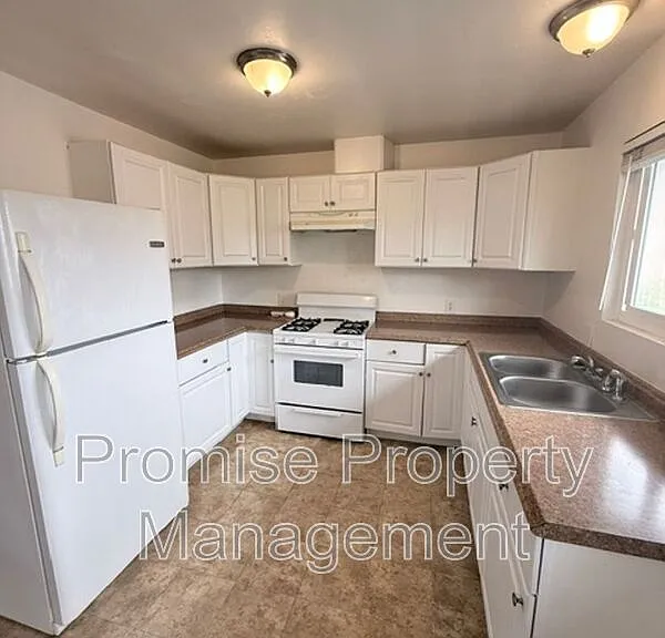 413 S Freeman St #C — Photo 5
