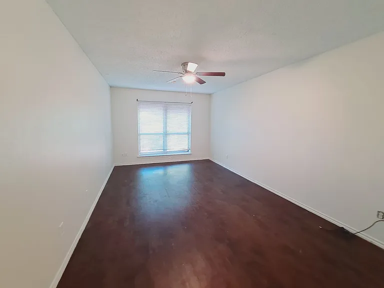 4106 Cedar Creek Dr — Photo 13