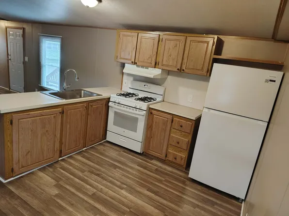 5164 Tokay Dr #76, Flint, MI 48507