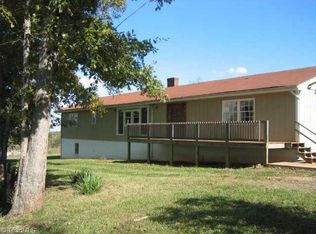 1397 Oscar Frye Rd, Pinnacle, NC 27043