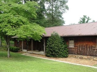 194 Pineapple Dr NW, Calhoun, GA 30701